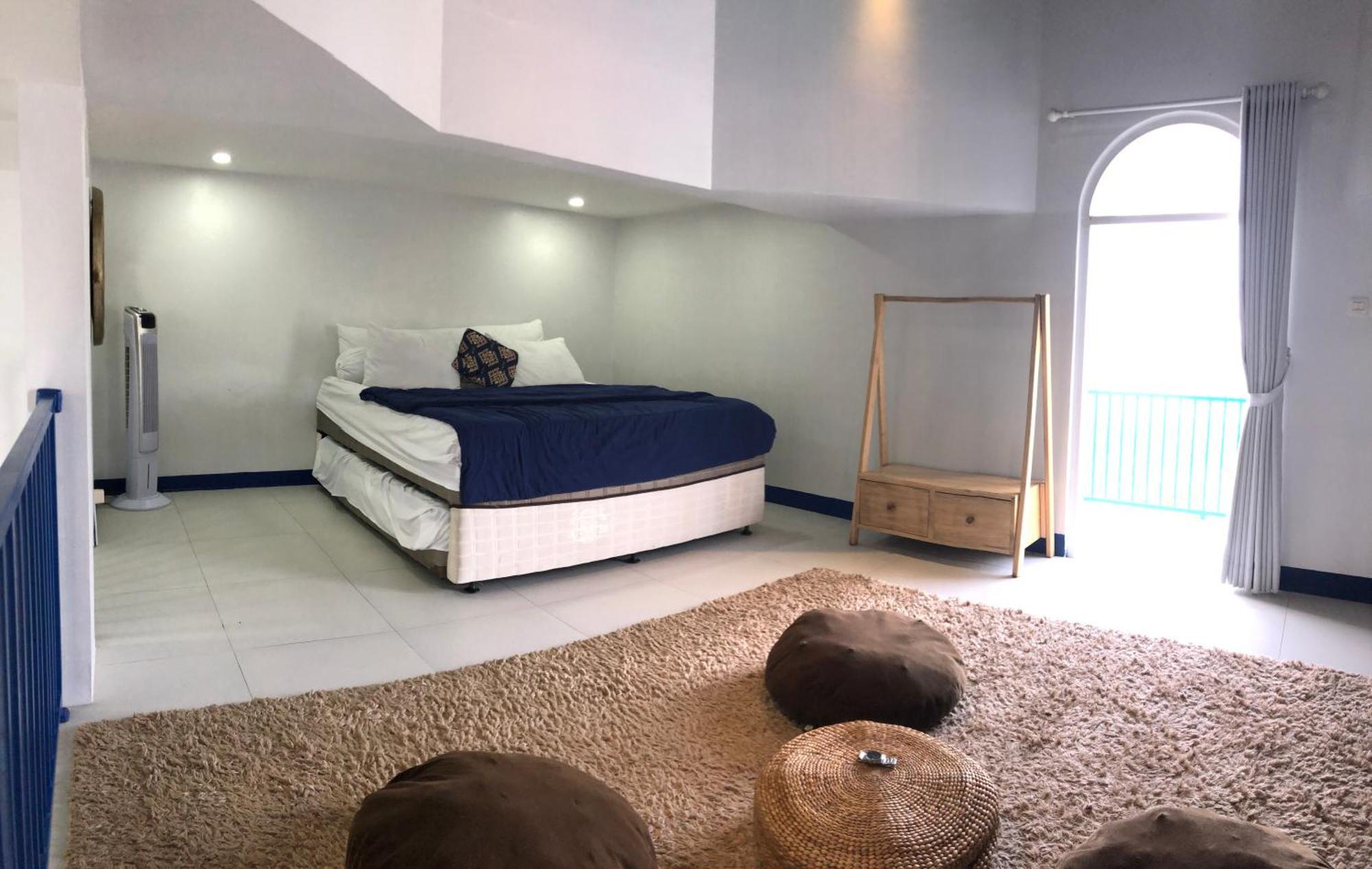 Villa Blue Door, Puncak Pondok Cipaseban Exterior photo